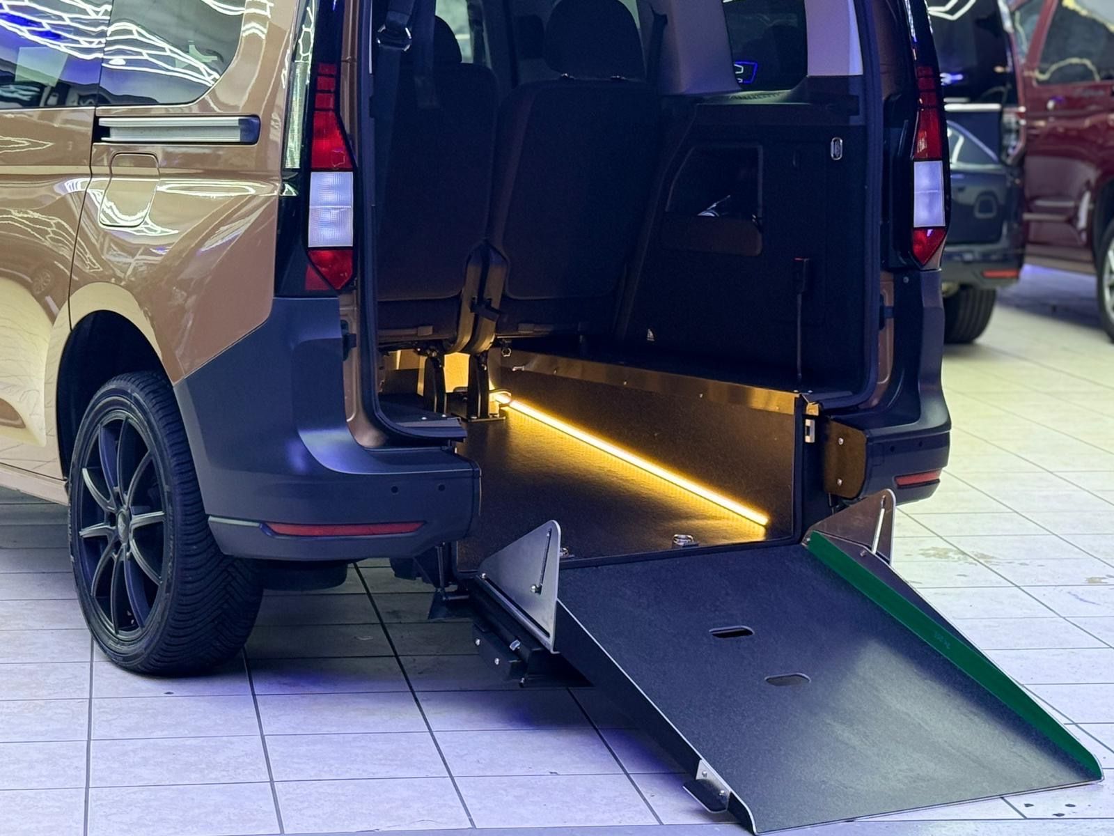 Volkswagen Caddy V Behindertengerecht-Rampe foto 22