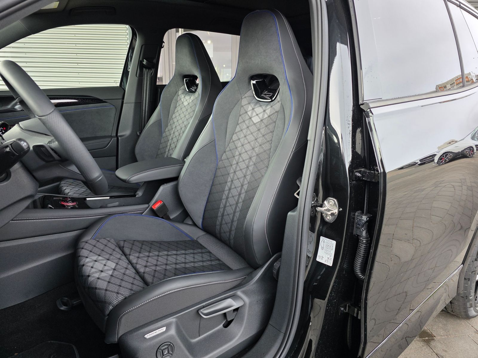 Volkswagen Tayron 2.0 TSI DSG 4M R-Line 7S/20"/BS/IQ/AHK/PA foto 14