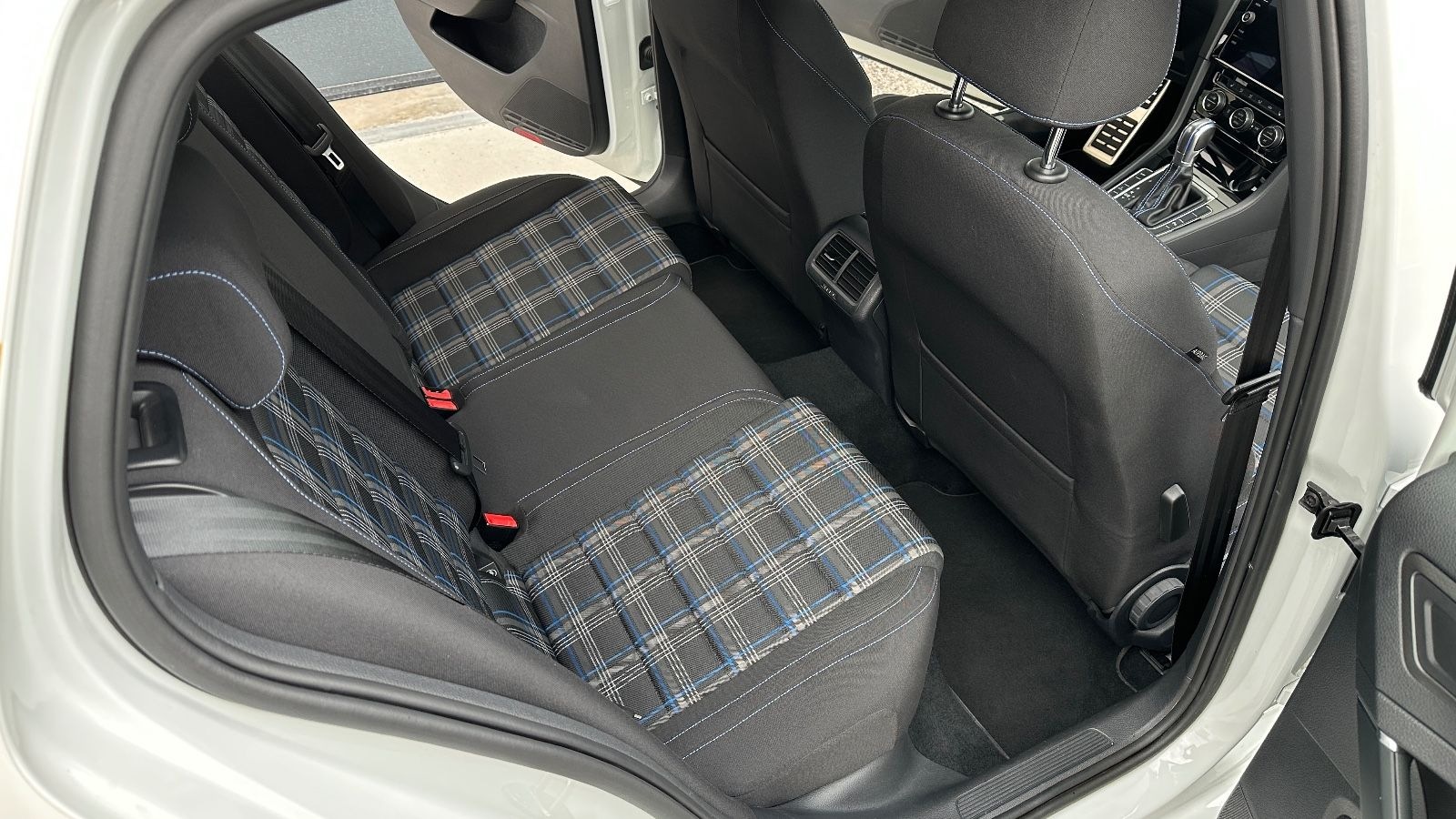 Volkswagen Golf 1.4 TSI DSG GTE AHK ACC CarPlay foto 9