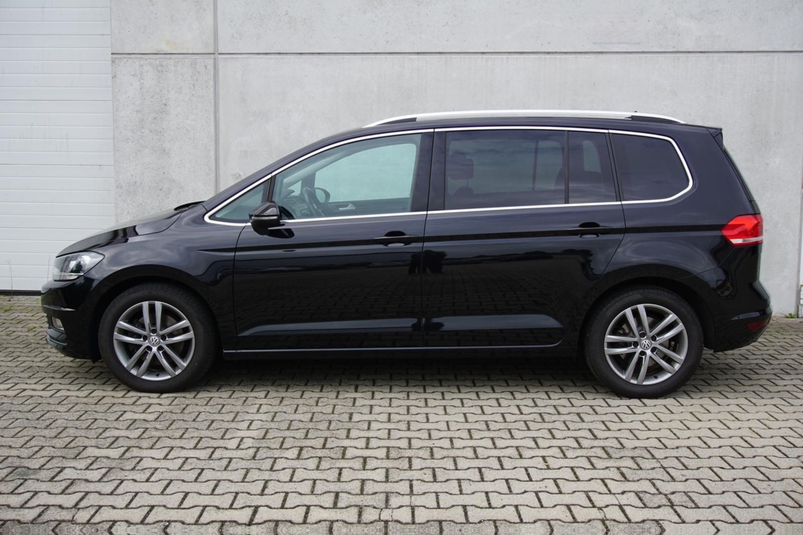 Volkswagen Touran 2.0TDI DSG AHK Navi ACC PDC SHZ 7-S Kamer foto 2
