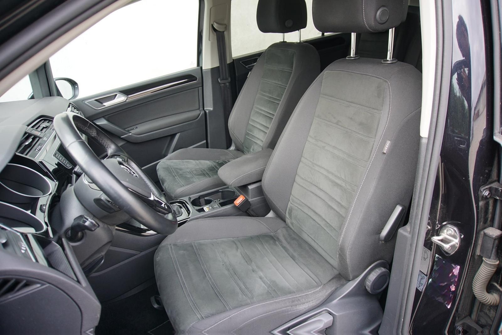Volkswagen Touran 2.0TDI DSG AHK Navi ACC PDC SHZ 7-S Kamer foto 19
