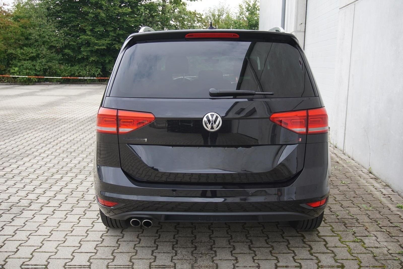 Volkswagen Touran 2.0TDI DSG AHK Navi ACC PDC SHZ 7-S Kamer foto 7