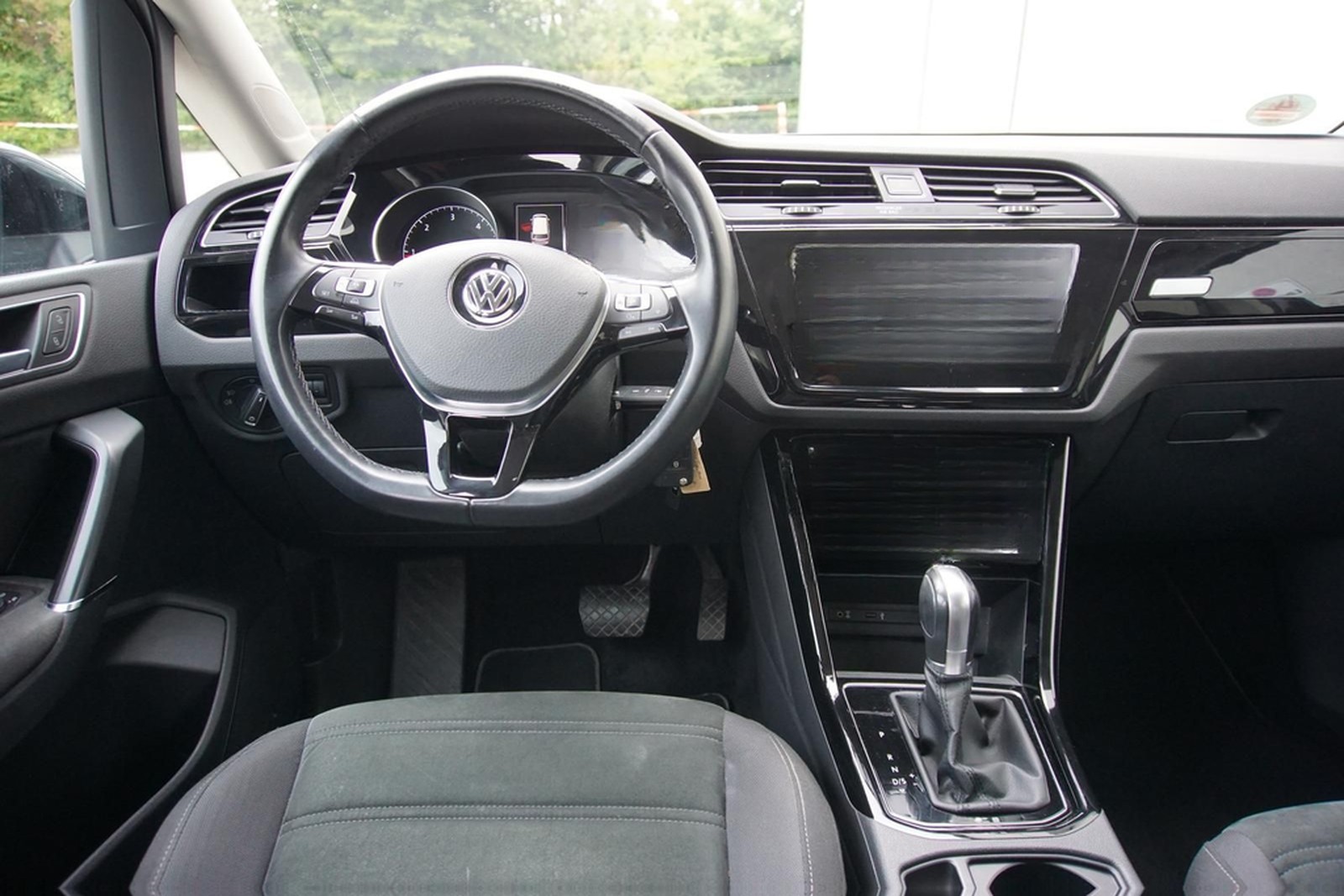 Volkswagen Touran 2.0TDI DSG AHK Navi ACC PDC SHZ 7-S Kamer foto 9