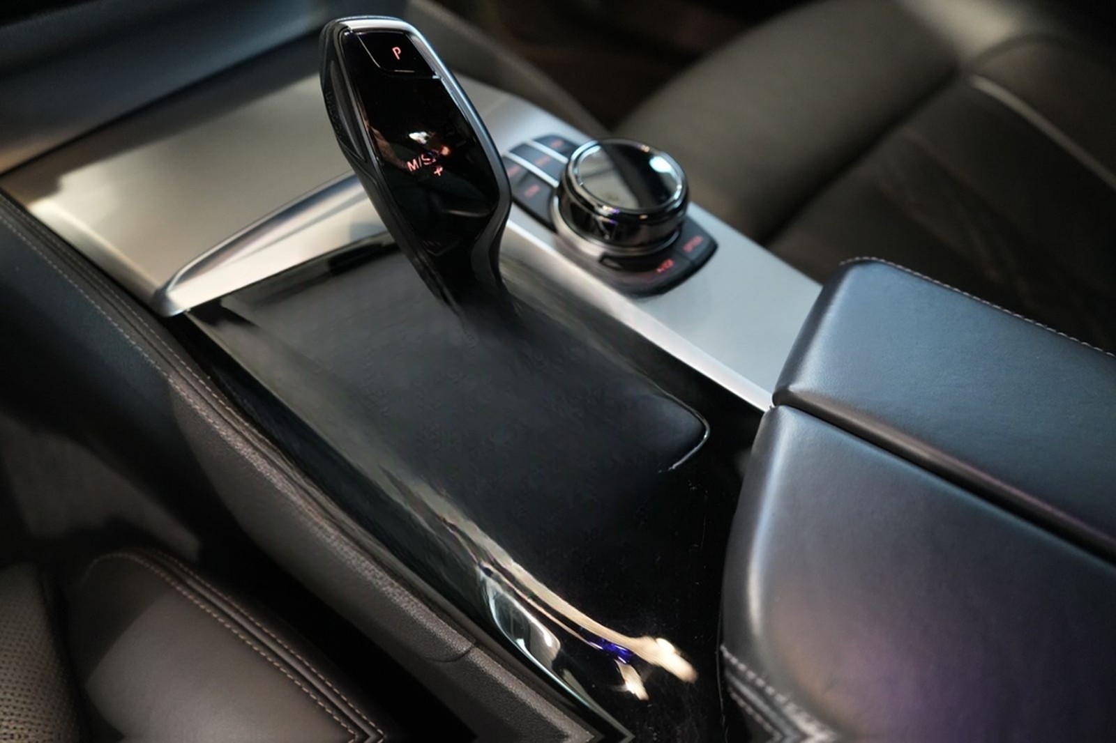 BMW M550 5 Touring M550 d xDrive foto 15
