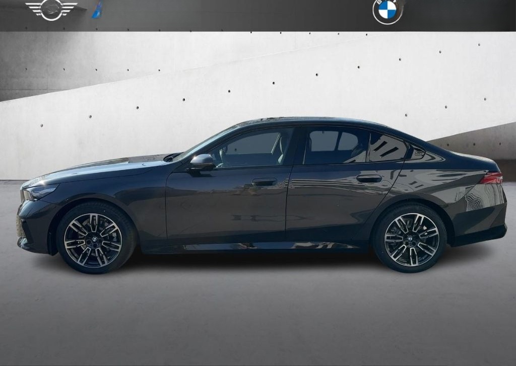 BMW 520 i Limousine M Sport HUD Park-Assist HiFi-H&K foto 2