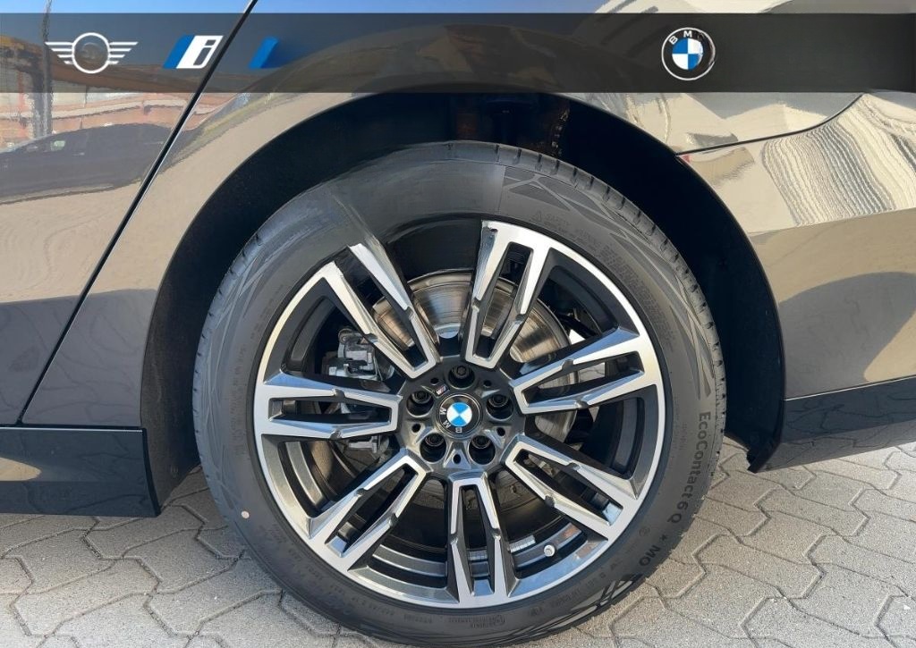 BMW 520 i Limousine M Sport HUD Park-Assist HiFi-H&K foto 12
