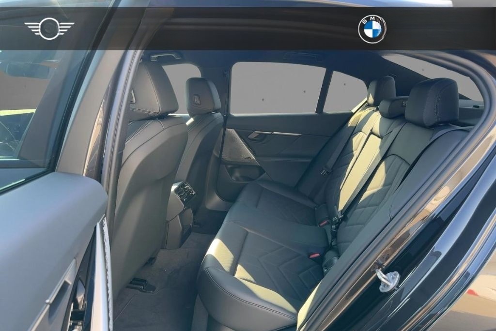 BMW 520 i Limousine M Sport HUD Park-Assist HiFi-H&K foto 8