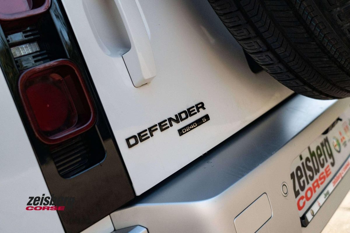 Land Rover Defender 110 D240 AWD S Black Pack/Winter Pack/O foto 12