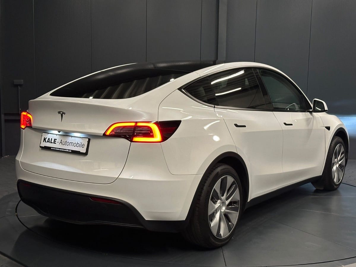 Tesla Model Y RWD 1.HAND Wärmepumpe foto 5