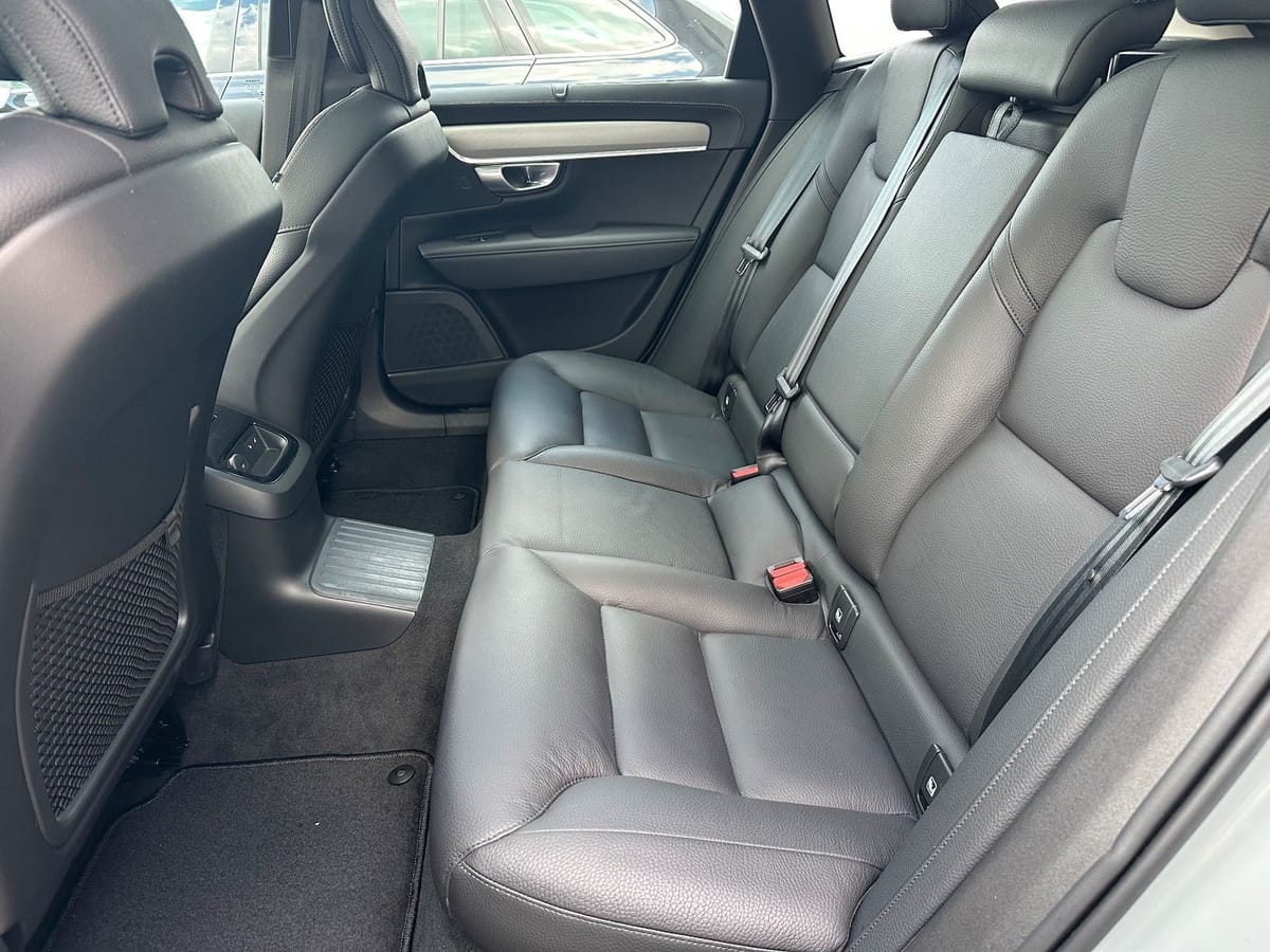 Volvo V90 T6 Recharge AWD Plus Bright NAV+LED+PANO+AHK foto 15