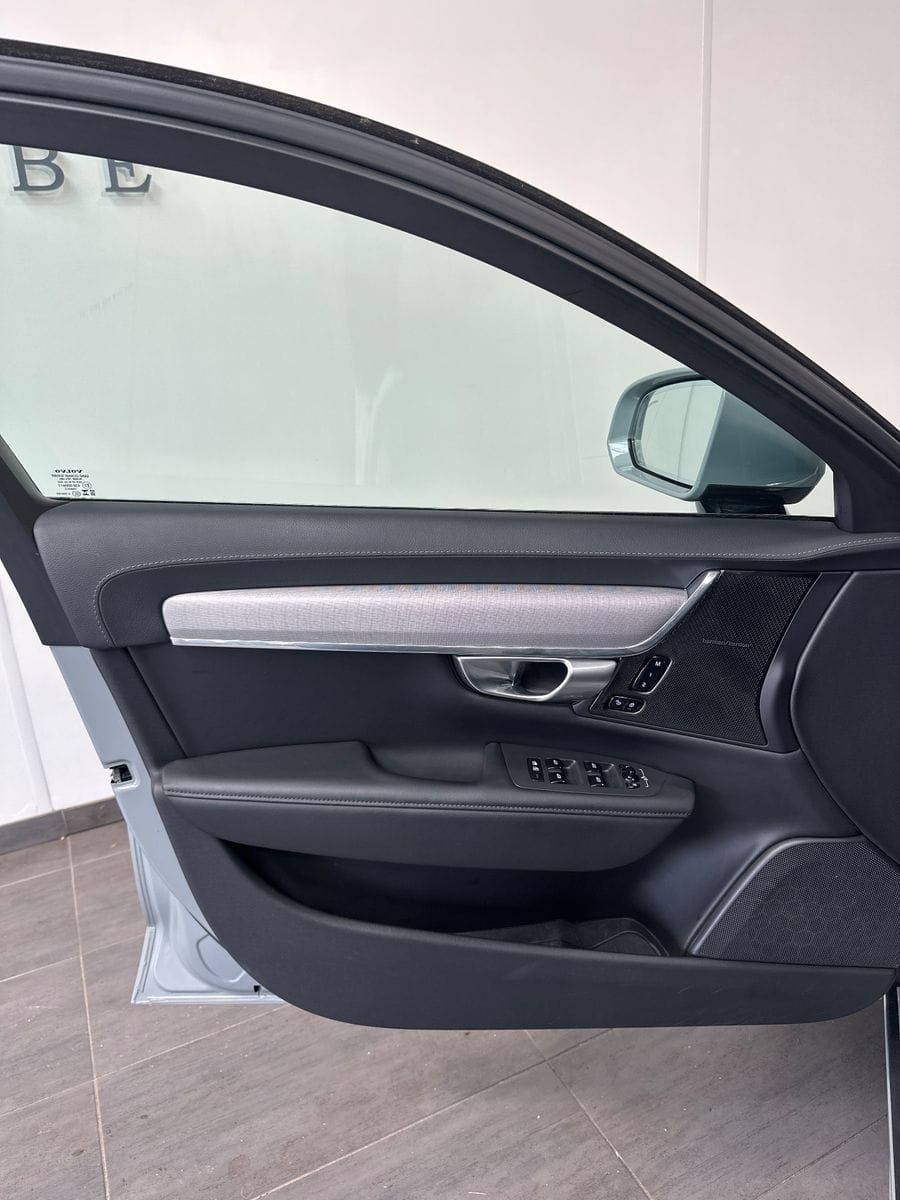 Volvo V90 T6 Recharge AWD Plus Bright NAV+LED+PANO+AHK foto 10