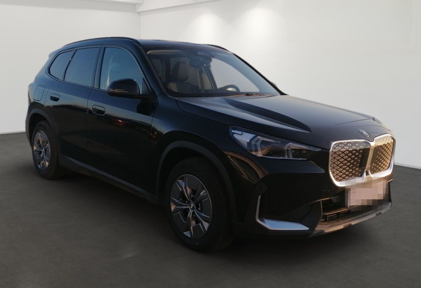 BMW iX1 eDrive20 AZV HUD Adapt.LED Massage PA+ DA+ foto 2