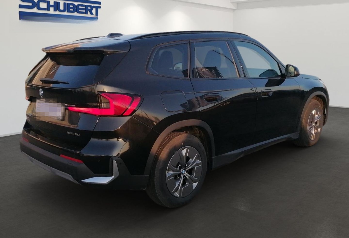 BMW iX1 eDrive20 AZV HUD Adapt.LED Massage PA+ DA+ foto 3