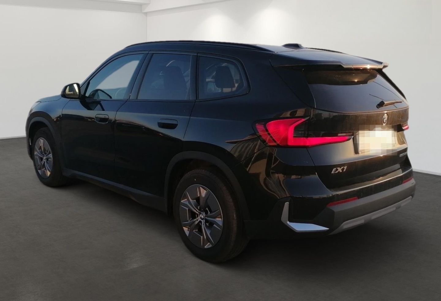 BMW iX1 eDrive20 AZV HUD Adapt.LED Massage PA+ DA+ foto 4