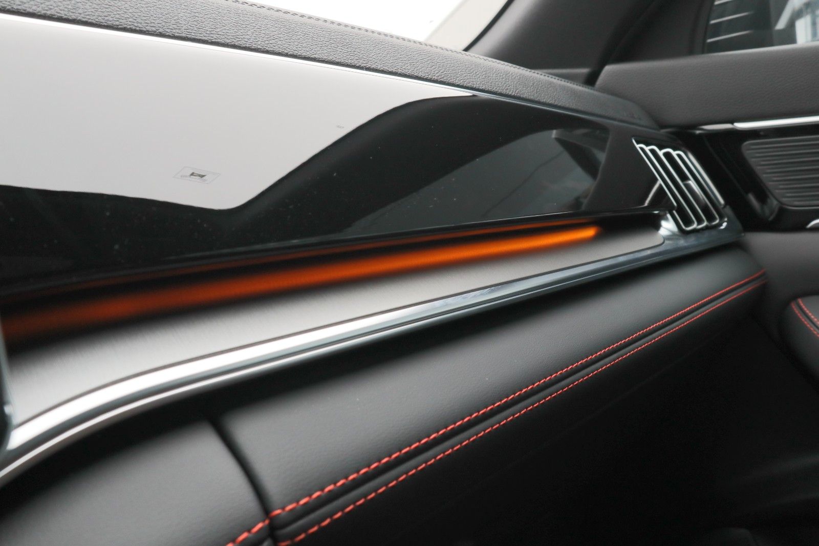 BYD SEAL U DM-i Design *Bestellfahrzeug* foto 23