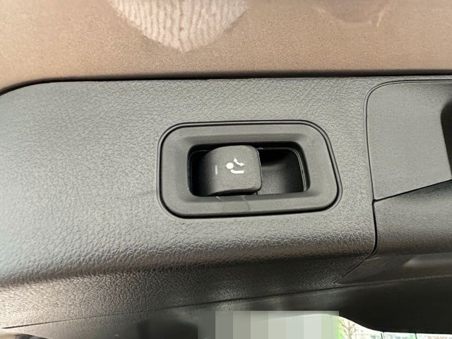 Mercedes-Benz EQB 350 4M Progressive DISTRONIC+AHK+HANDS-FREE foto 9