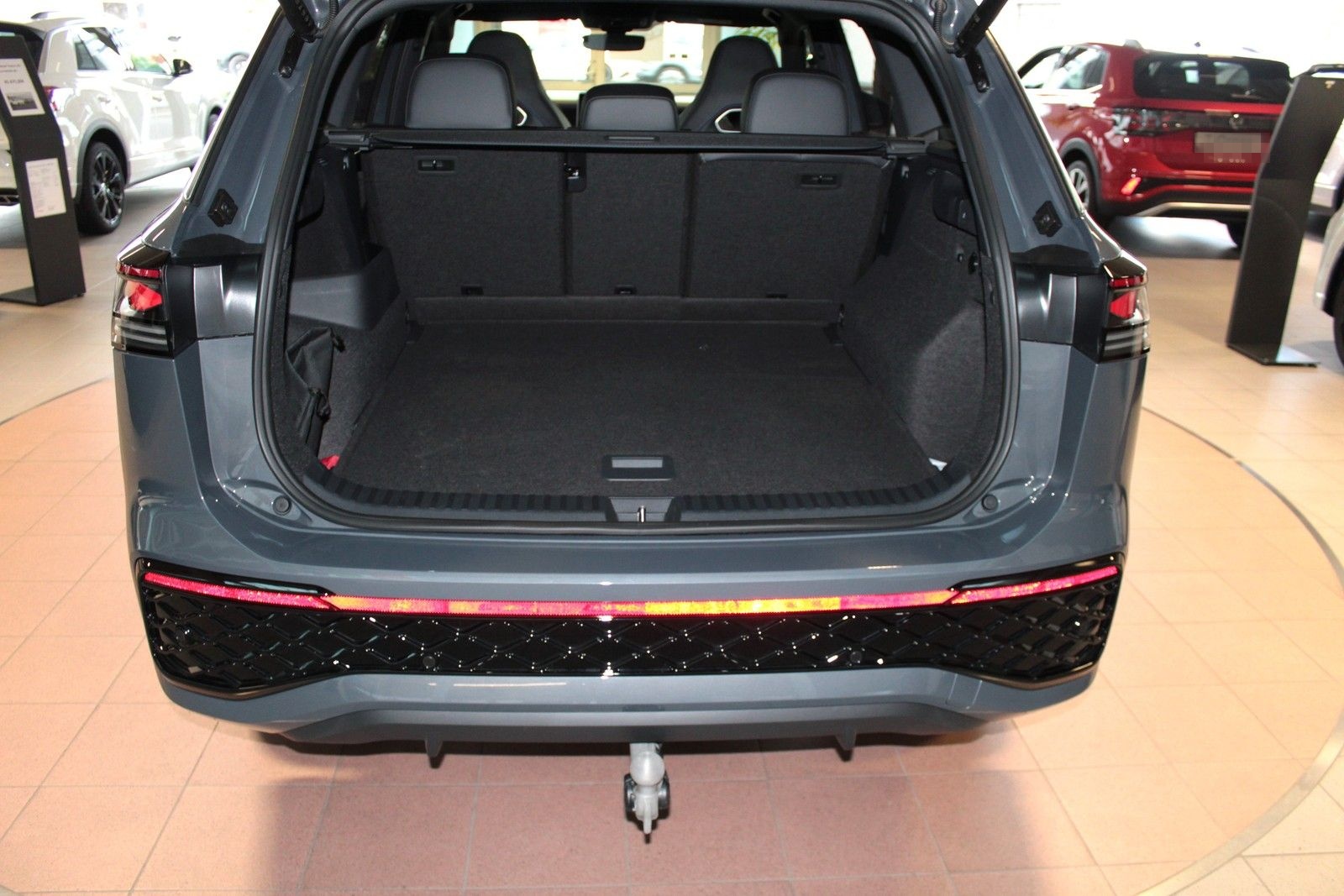 Volkswagen Tayron 2.0 TDI DSG 4M R-Line Matrix Pano HUD  He foto 6