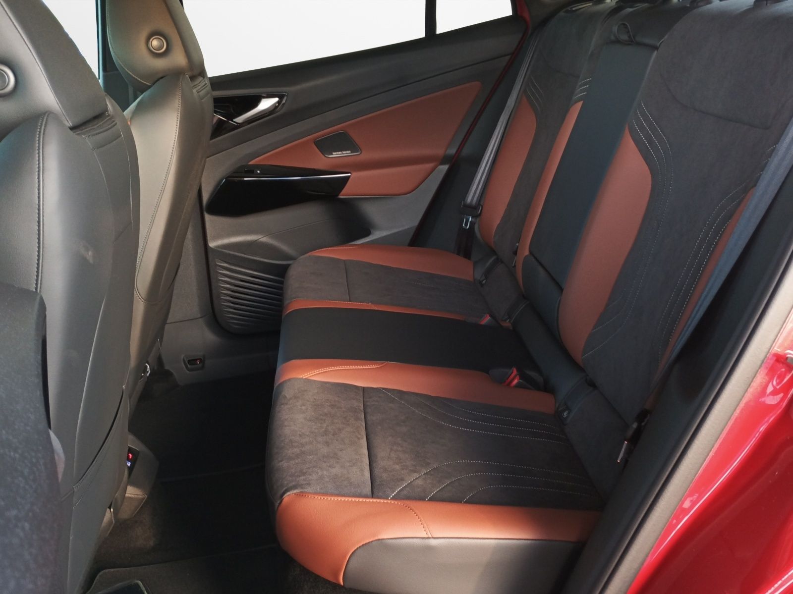 Volkswagen ID.5 Pro mit Infotainment-Paket "Plus"  HeadUp A foto 11