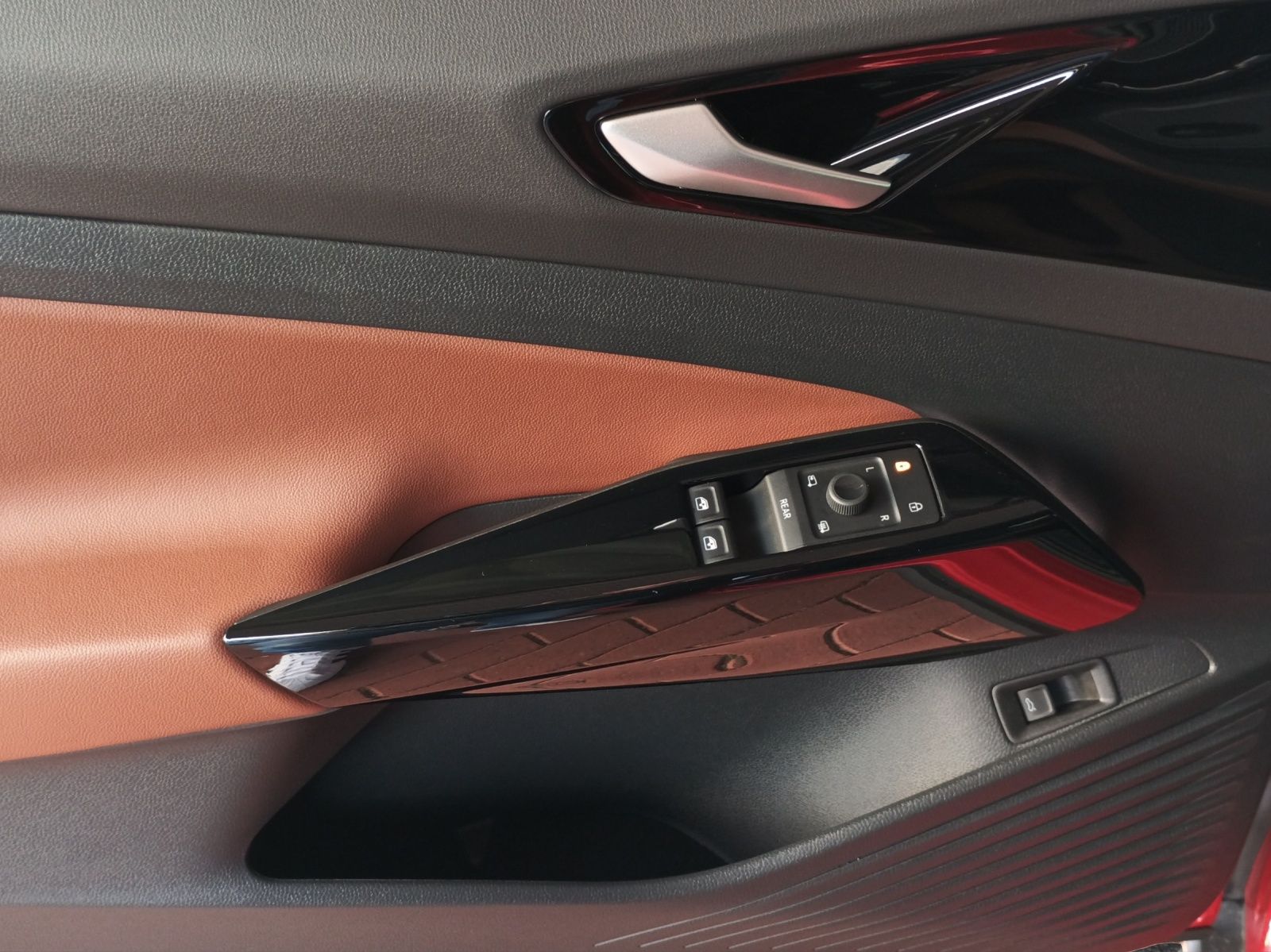 Volkswagen ID.5 Pro mit Infotainment-Paket "Plus"  HeadUp A foto 6