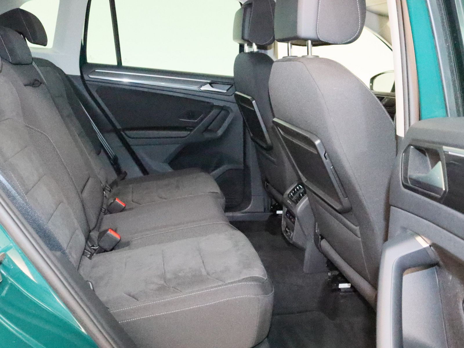 Volkswagen Tiguan 1.5 TSI Highline PANO LED AID ACC NAVI foto 11
