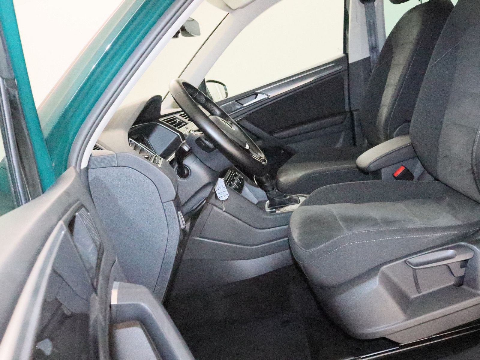 Volkswagen Tiguan 1.5 TSI Highline PANO LED AID ACC NAVI foto 15