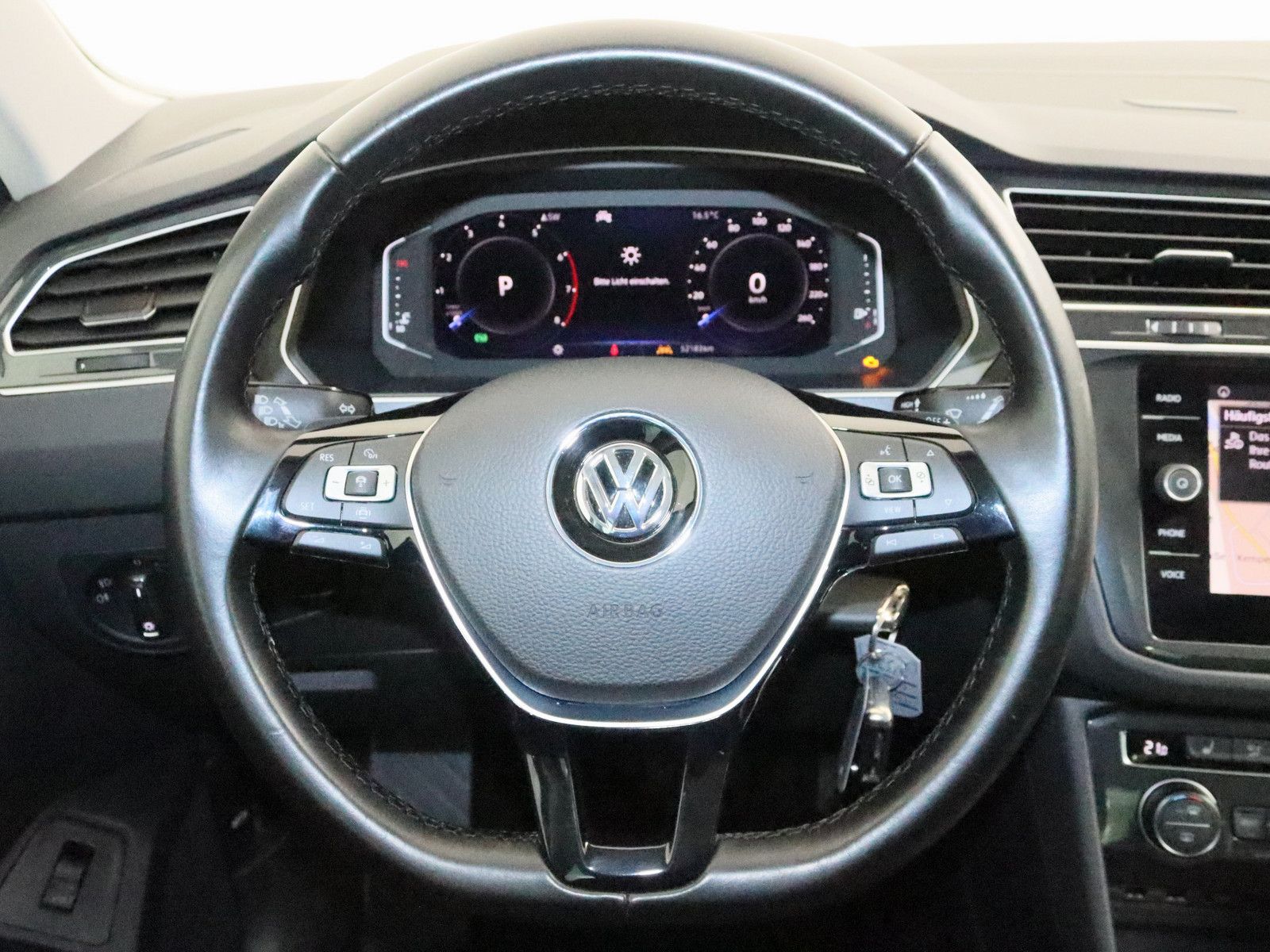Volkswagen Tiguan 1.5 TSI Highline PANO LED AID ACC NAVI foto 18