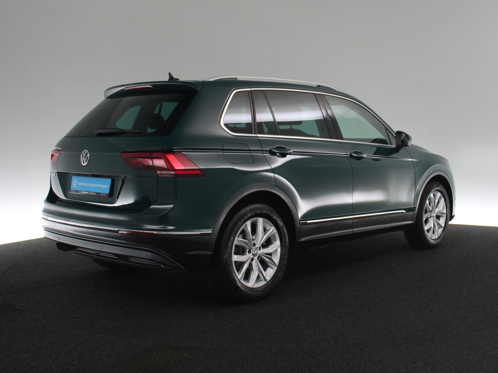Volkswagen Tiguan 1.5 TSI Highline PANO LED AID ACC NAVI foto 5