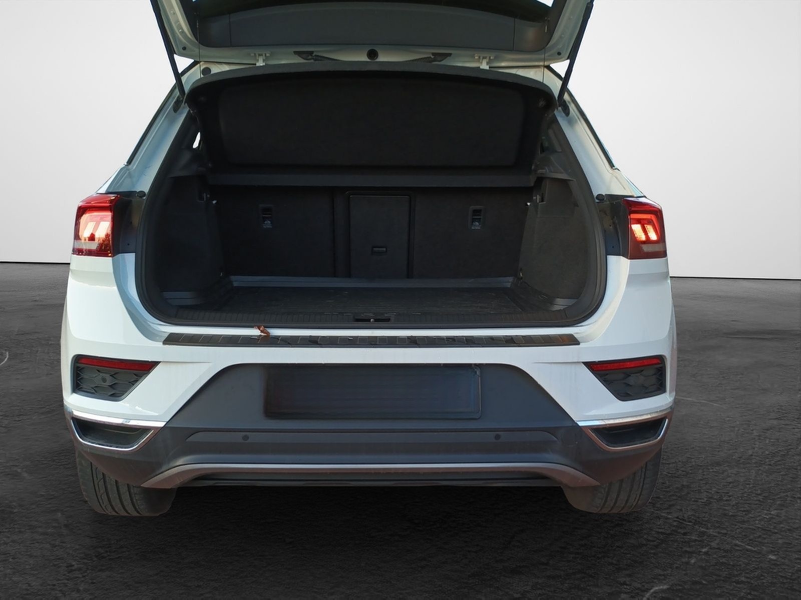 Volkswagen T-Roc 2.0 TSI DSG 4M Sport  Navi LED Kamera PDC  foto 13