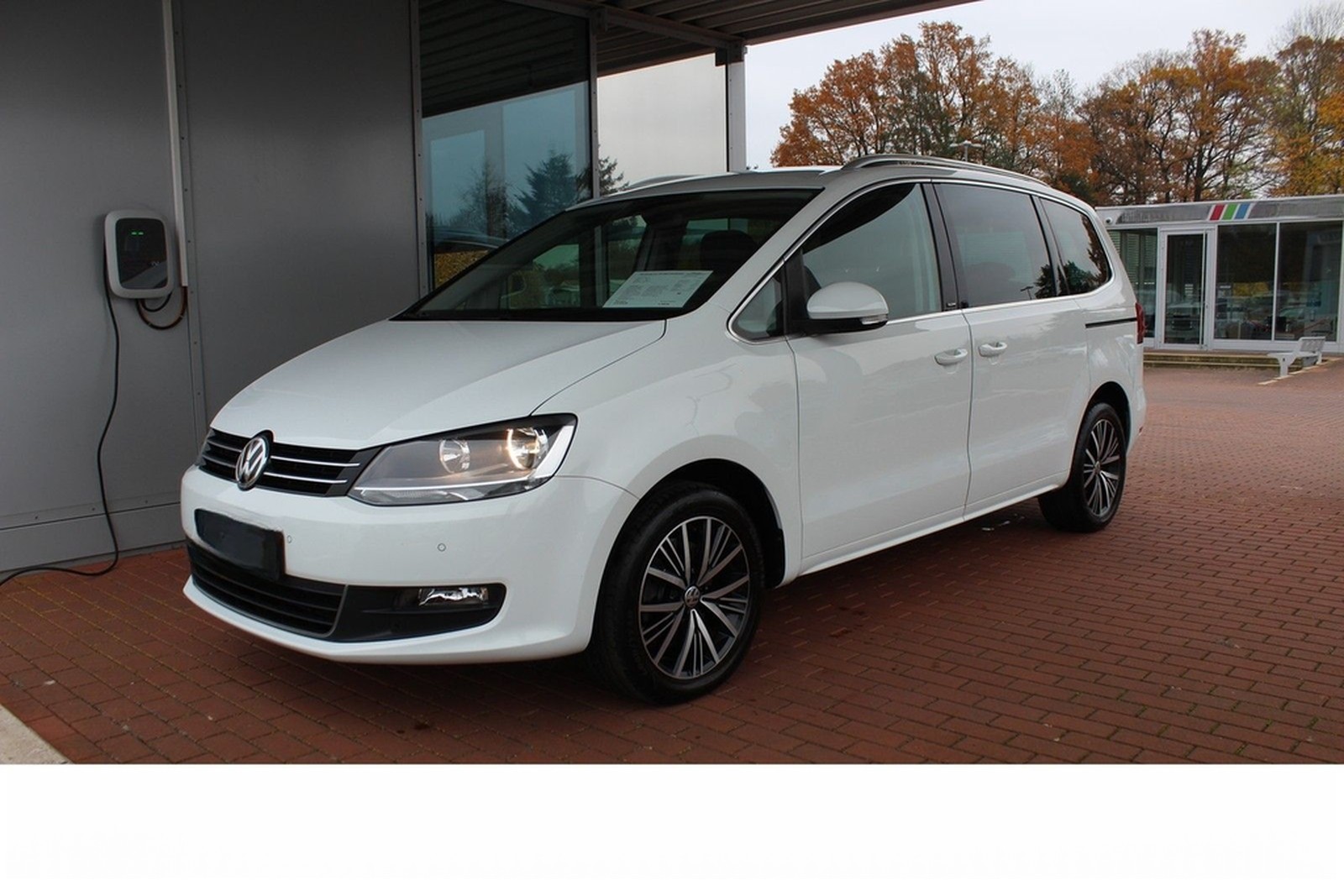 Volkswagen Sharan 2.0 TDI DSG Comfortline  AHK Navi PDC LM  foto 2