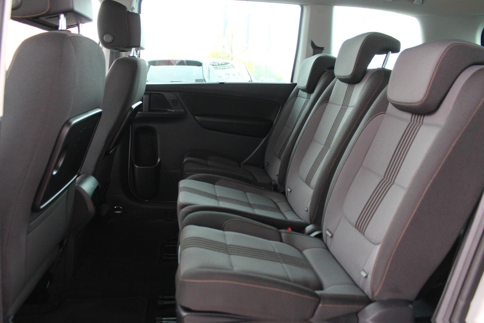 Volkswagen Sharan 2.0 TDI DSG Comfortline  AHK Navi PDC LM  foto 12
