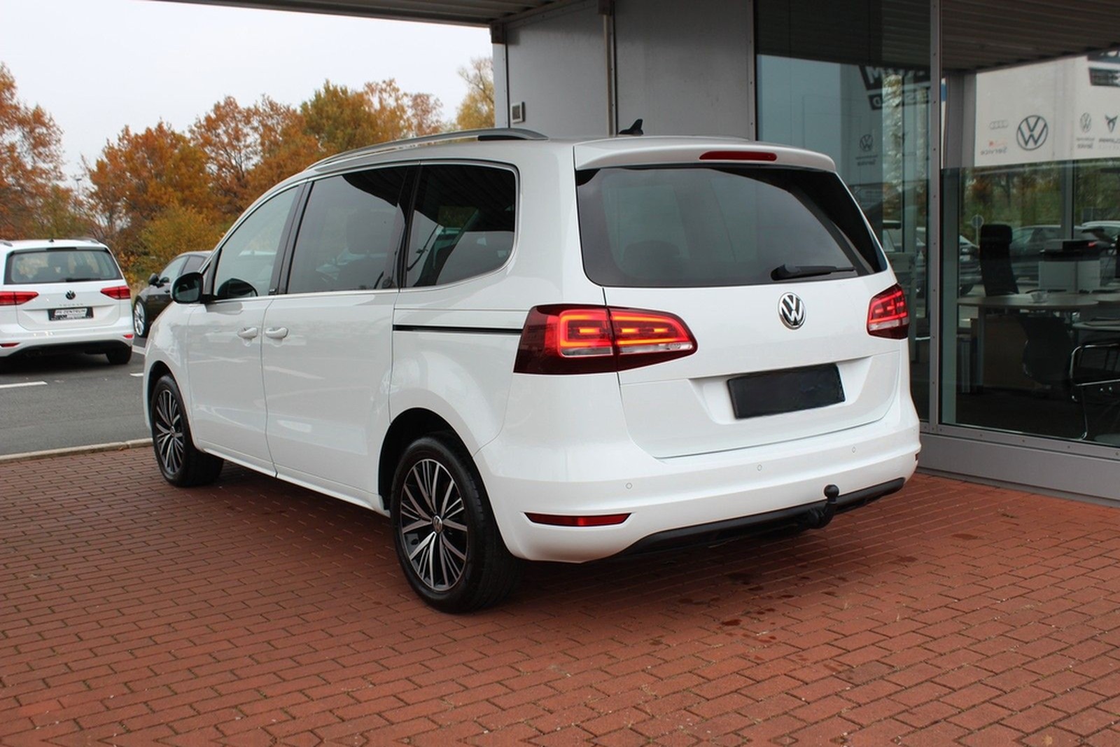 Volkswagen Sharan 2.0 TDI DSG Comfortline  AHK Navi PDC LM  foto 5