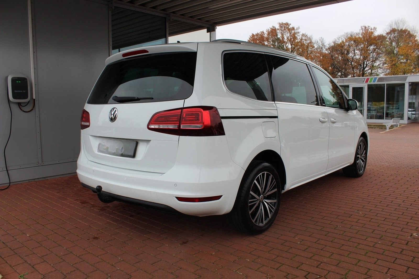 Volkswagen Sharan 2.0 TDI DSG Comfortline  AHK Navi PDC LM  foto 7