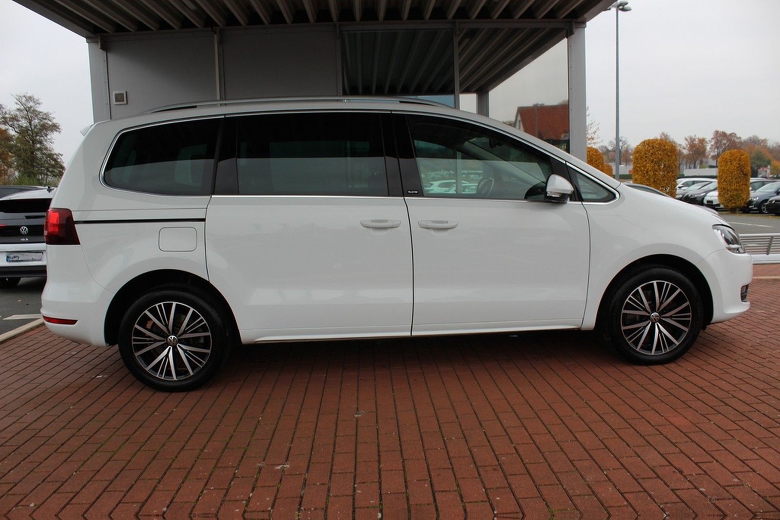 Volkswagen Sharan 2.0 TDI DSG Comfortline  AHK Navi PDC LM  foto 8