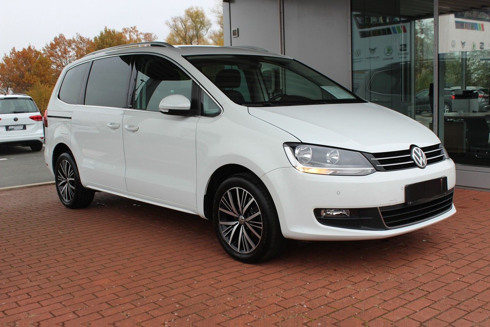 Volkswagen Sharan 2.0 TDI DSG Comfortline  AHK Navi PDC LM  foto 9