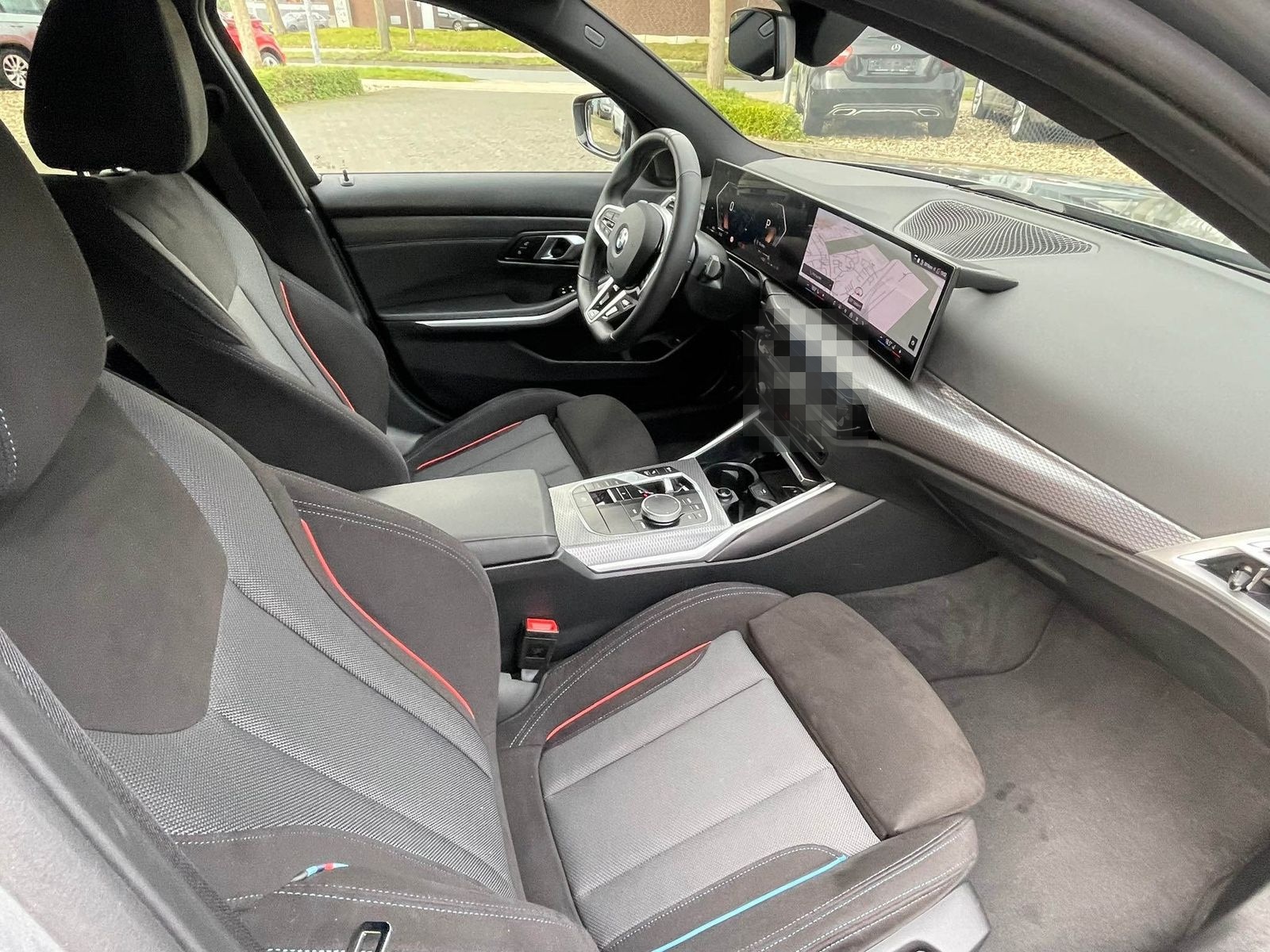 BMW 330i xDrive M-Sport Aut. AHK Navi Live Alcantara foto 11