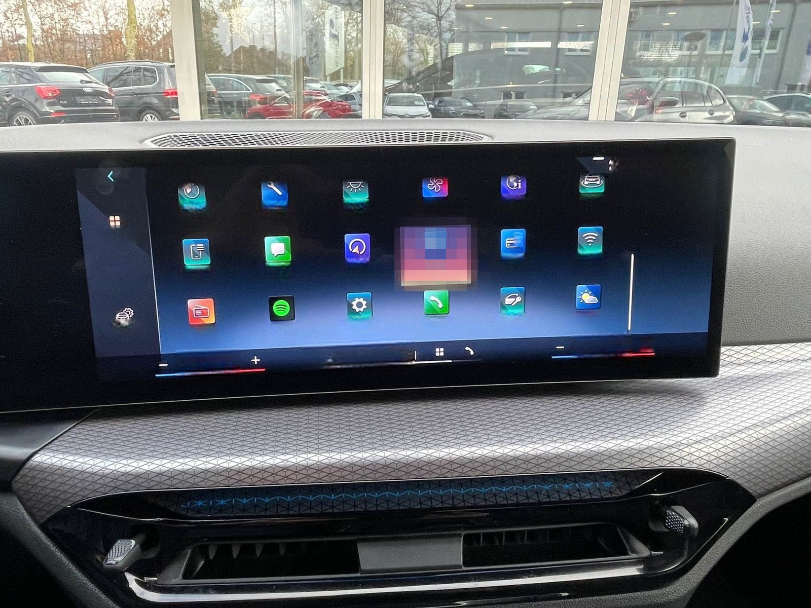 BMW 330i xDrive M-Sport Aut. AHK Navi Live Alcantara foto 14