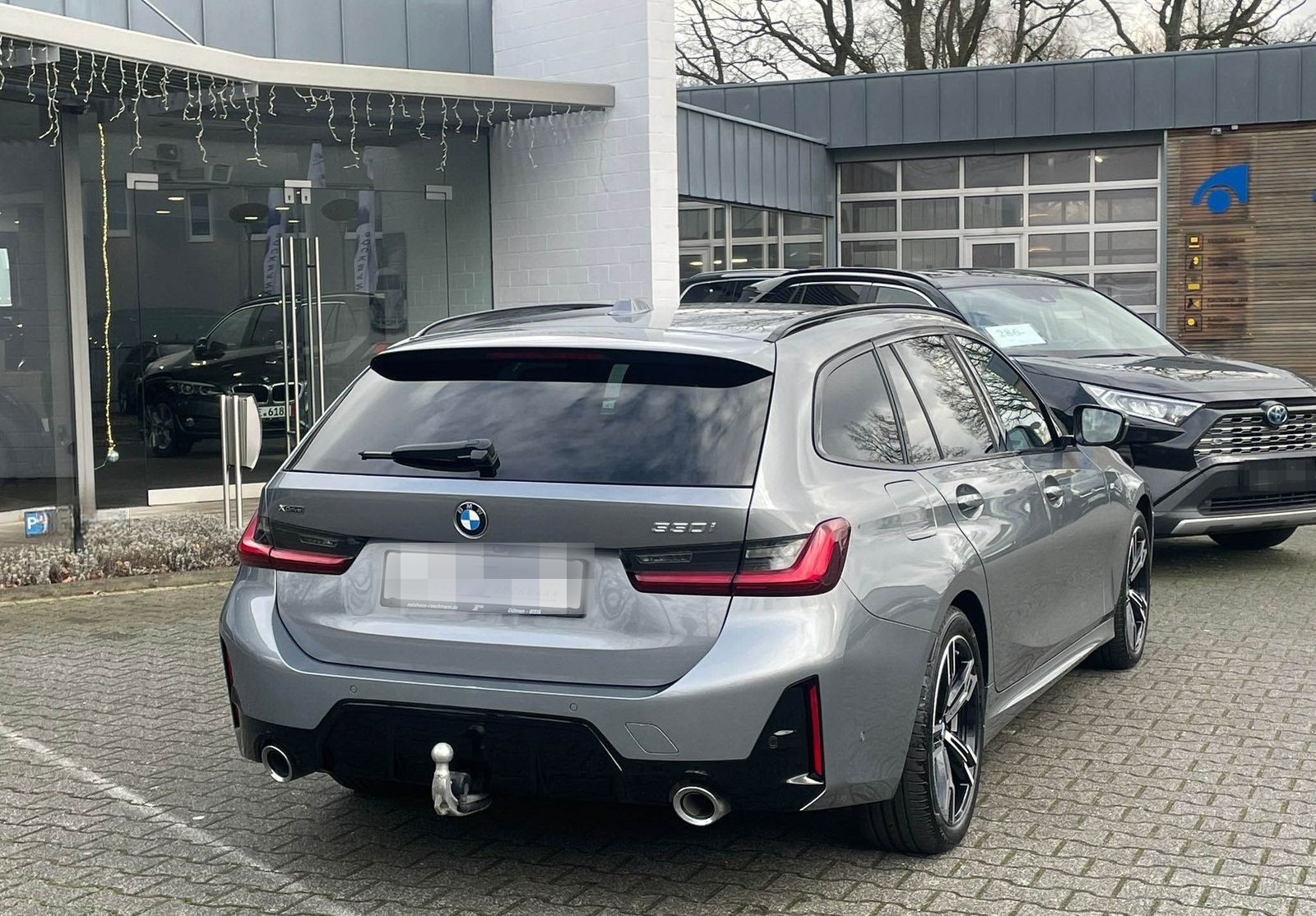 BMW 330i xDrive M-Sport Aut. AHK Navi Live Alcantara foto 3