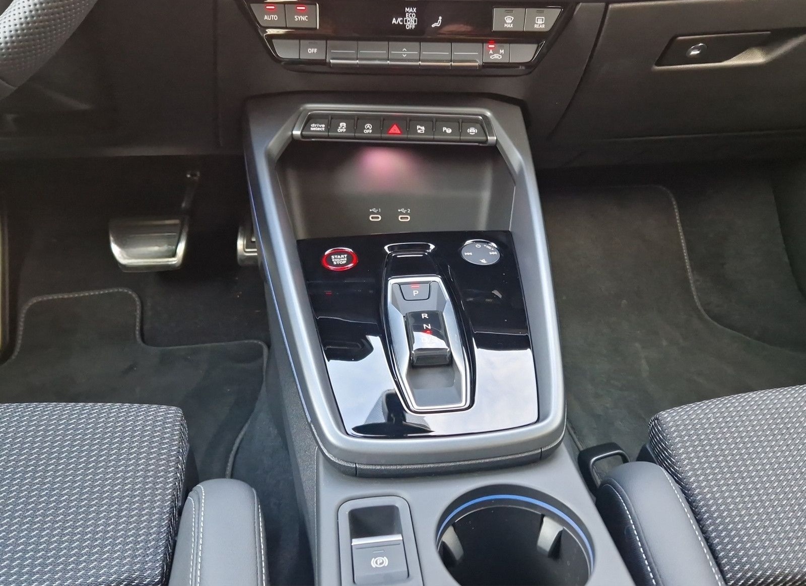 Audi S3 Sportback Matrix Pano Sonos ACC Parkassistent foto 8