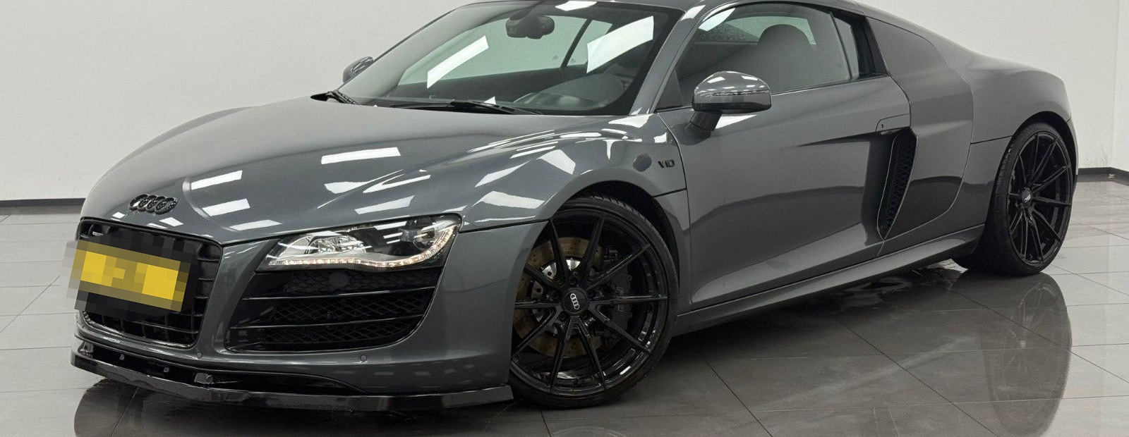 Audi R8 Coupe 5.2 FSI V10 quattro Carbon B&O R-Kamera foto 2