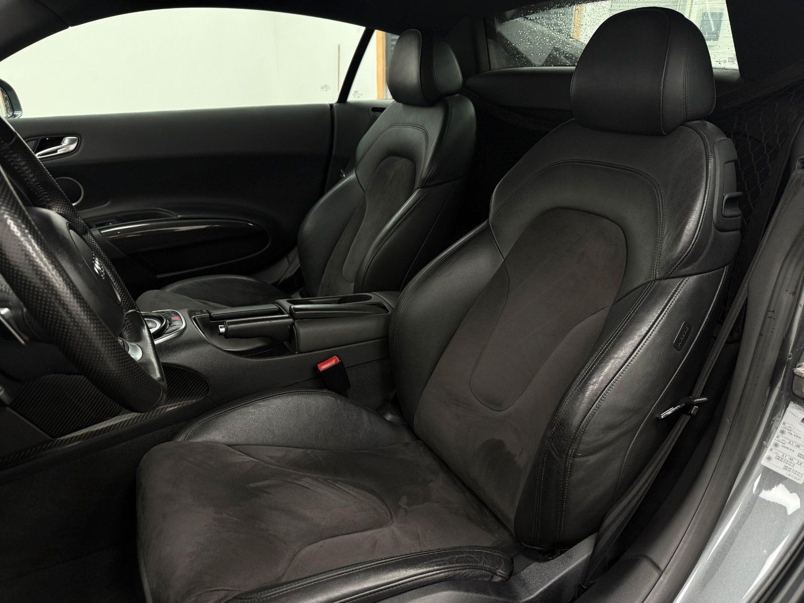 Audi R8 Coupe 5.2 FSI V10 quattro Carbon B&O R-Kamera foto 17