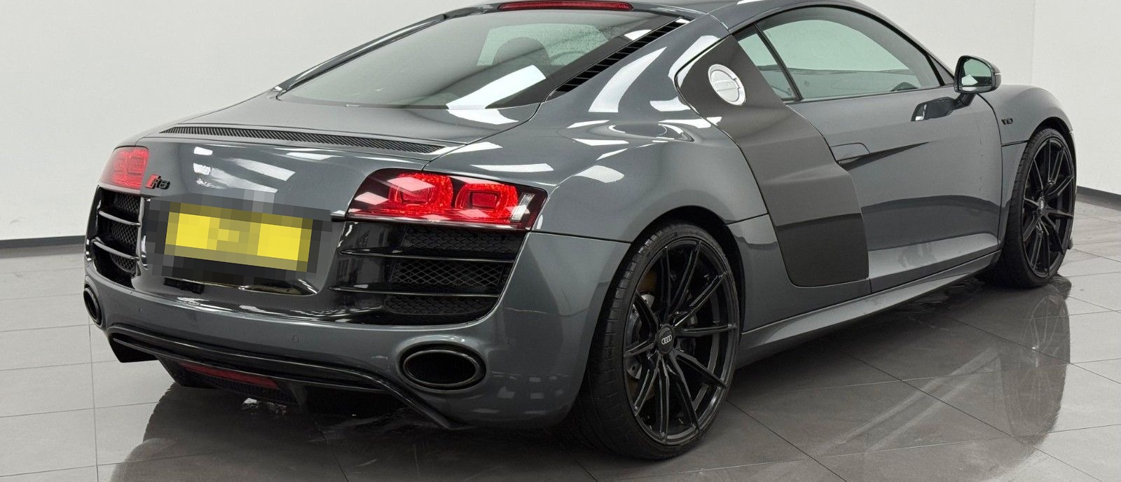 Audi R8 Coupe 5.2 FSI V10 quattro Carbon B&O R-Kamera foto 5
