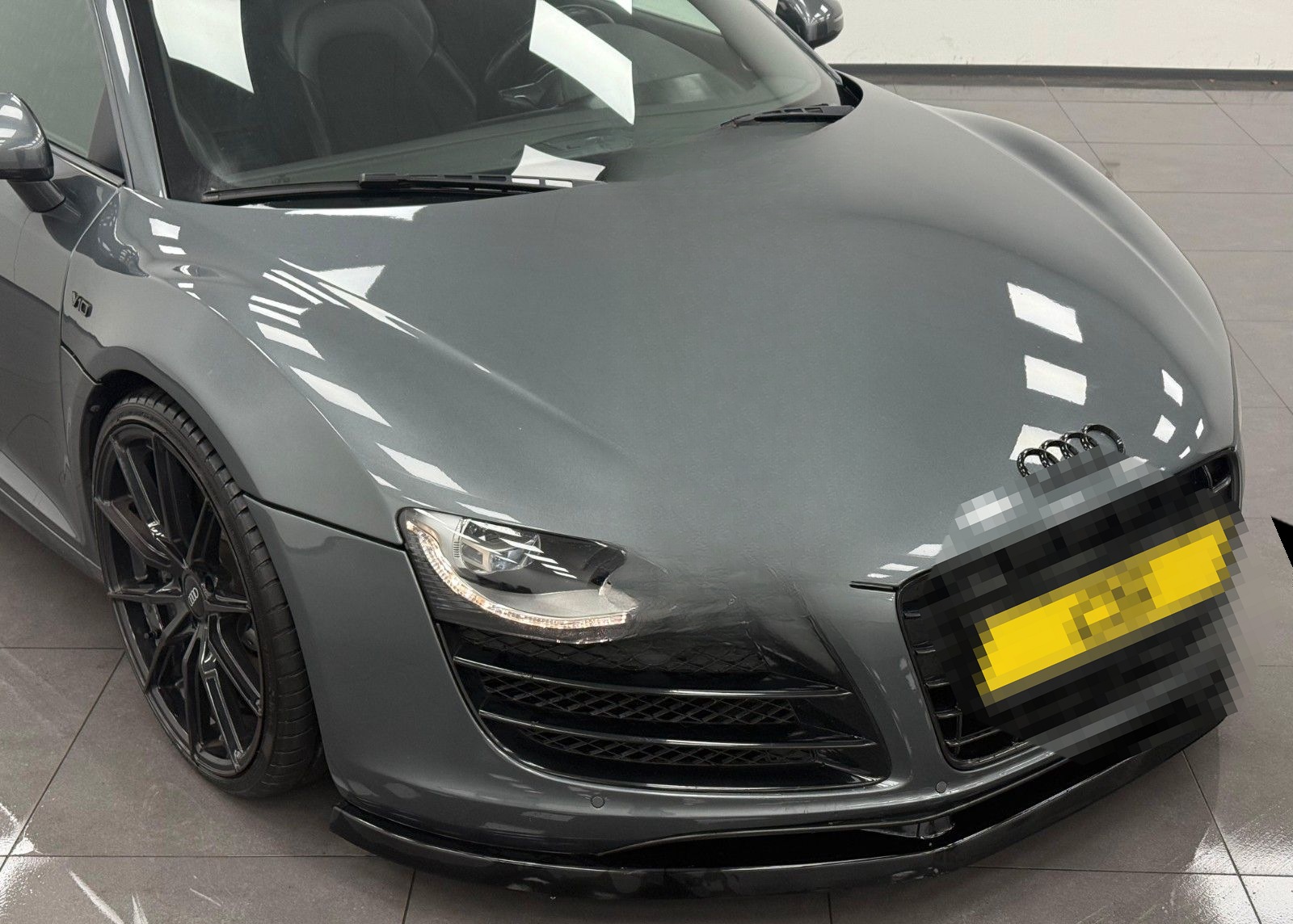 Audi R8 Coupe 5.2 FSI V10 quattro Carbon B&O R-Kamera foto 9