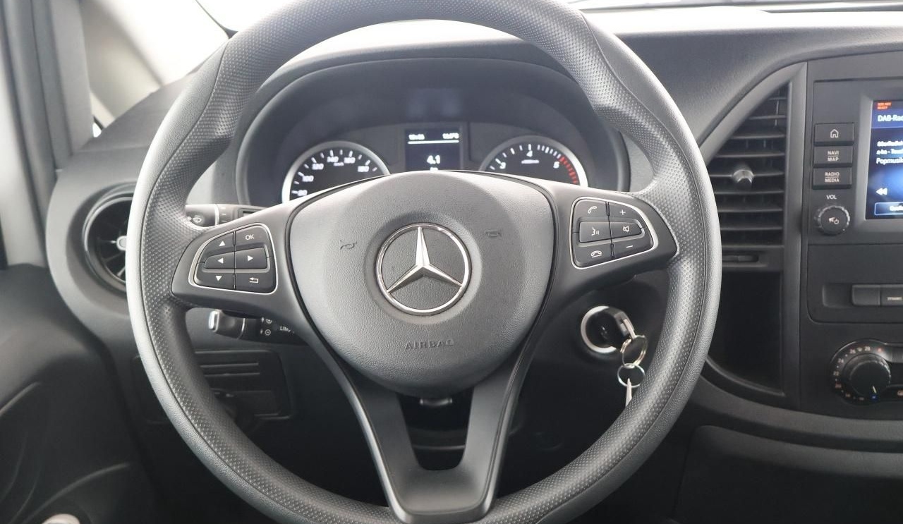 Mercedes-Benz Vito 116 CDI Lang Tourer AUT 9-Sitzer Kamera LED foto 11