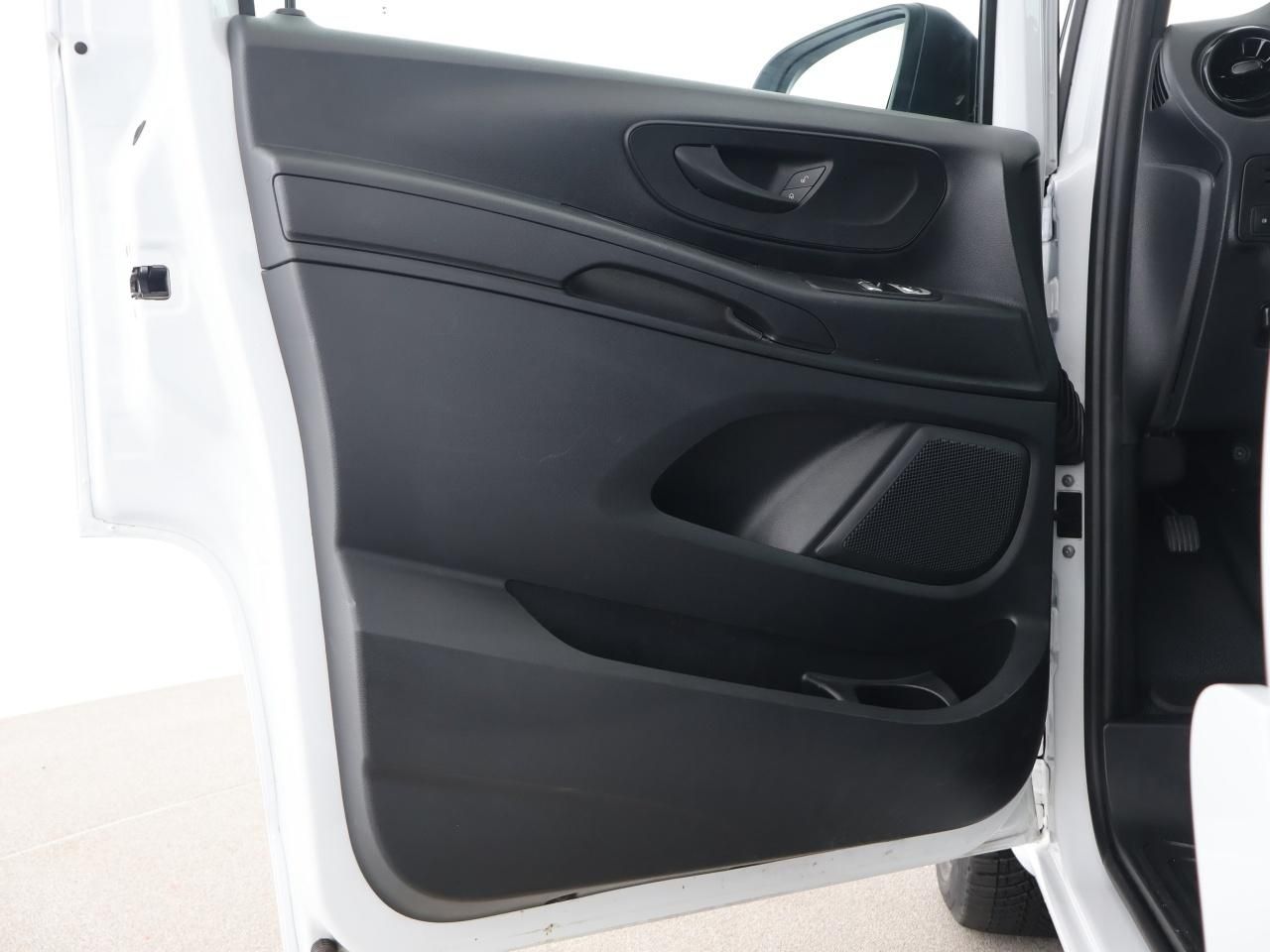 Mercedes-Benz Vito 116 CDI Lang Tourer AUT 9-Sitzer Kamera LED foto 12