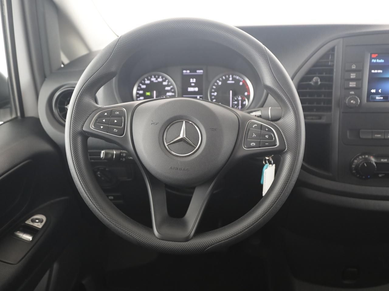 Mercedes-Benz Vito 116 CDI Kombi Tourer Lang 9 Sitzer LED RFK foto 11