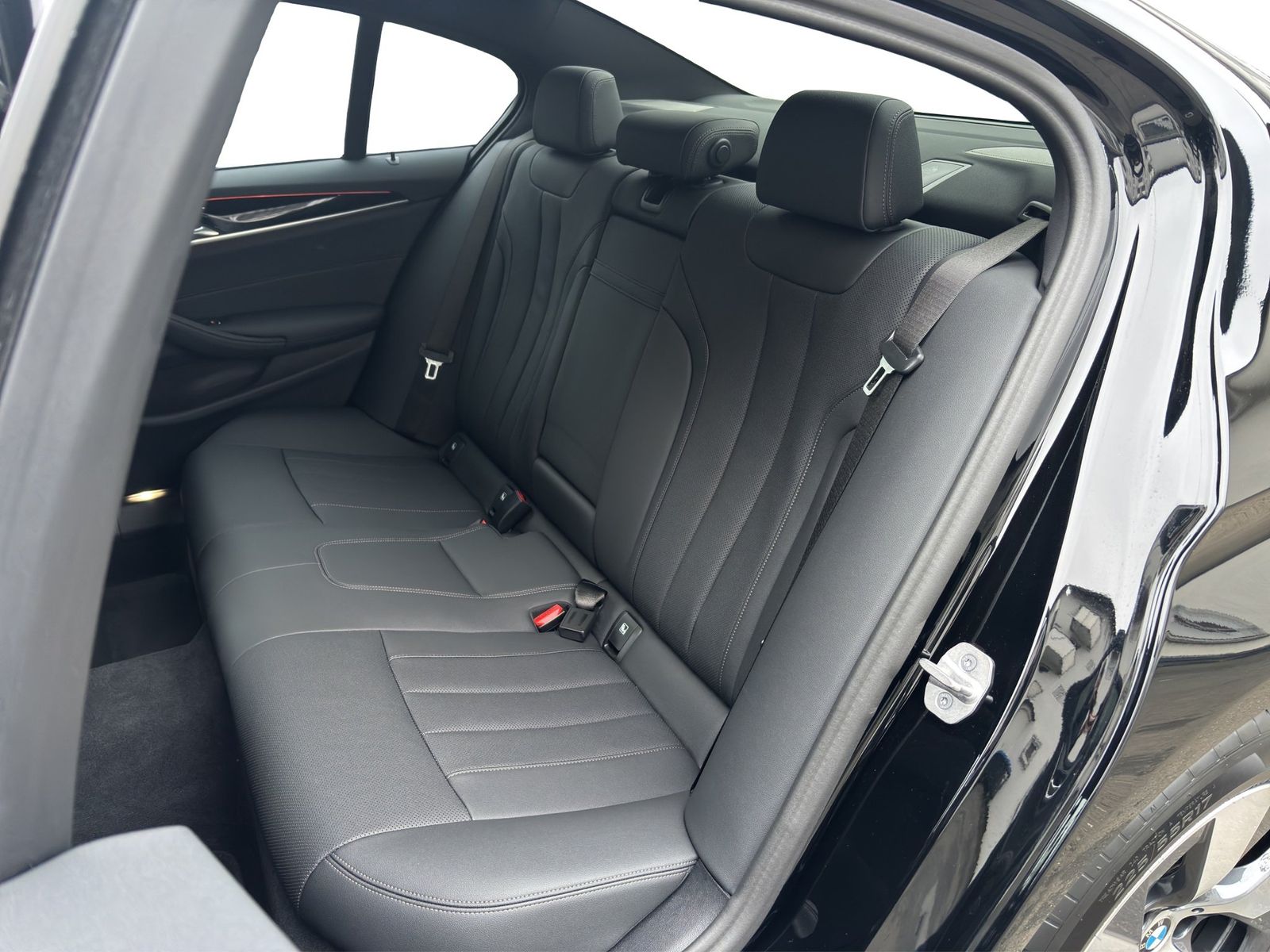 BMW 530i Limousine Standheizung ParkAssist Hifi h/k foto 11