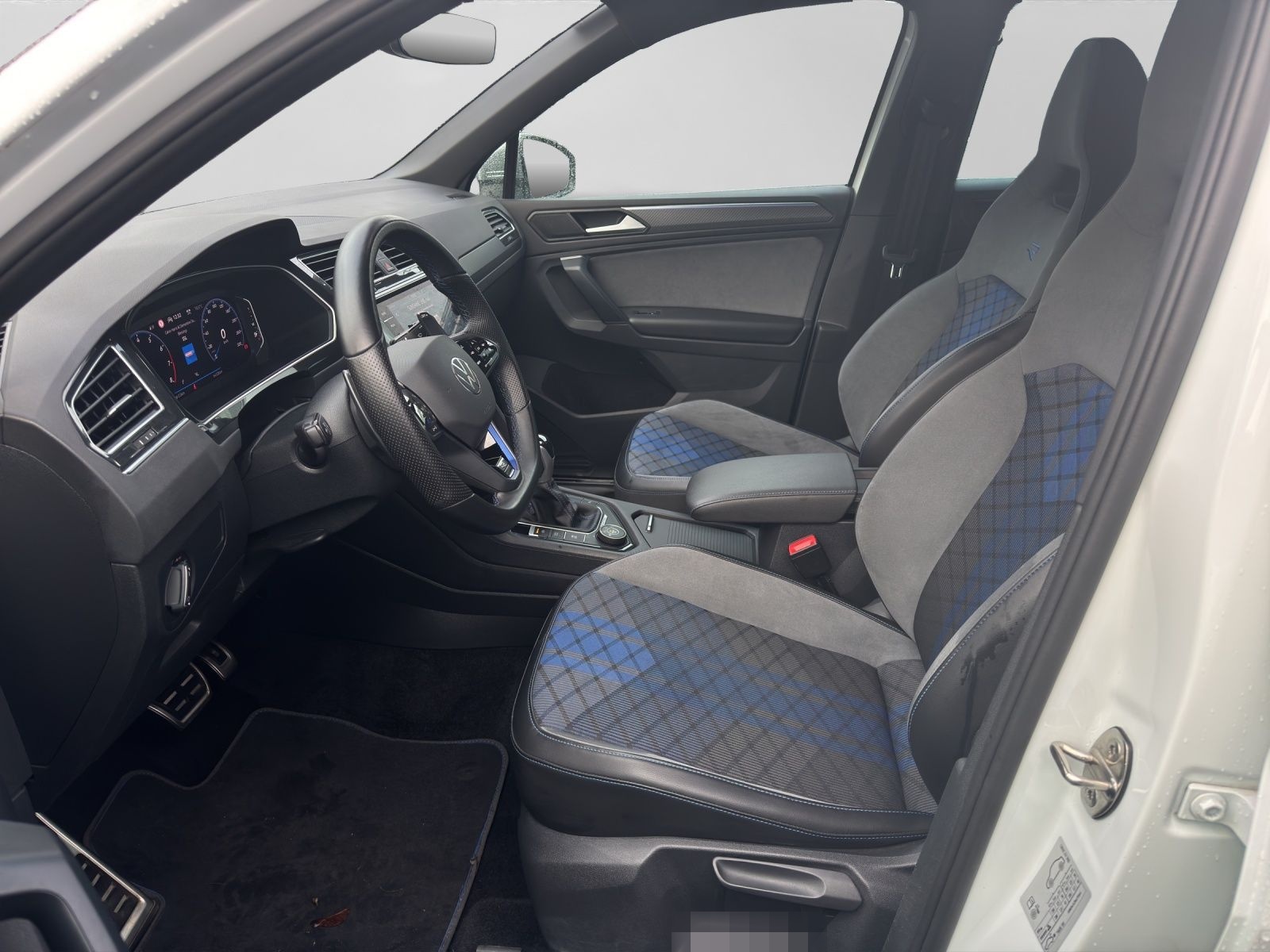 Volkswagen Tiguan R LM20 IQ.LIGHT NAVI ACC PDC+ foto 4