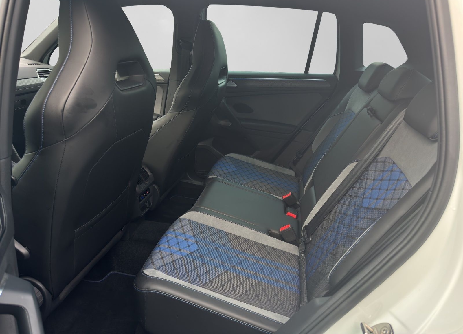 Volkswagen Tiguan R LM20 IQ.LIGHT NAVI ACC PDC+ foto 6