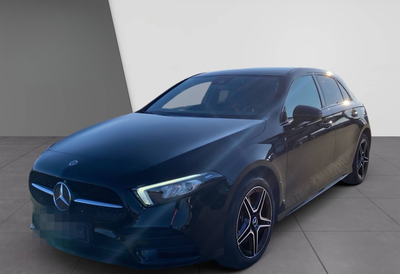 Mercedes-Benz A 250 e AMG+MBUX+Night+SHZ+LED+Kam+Apple foto 3