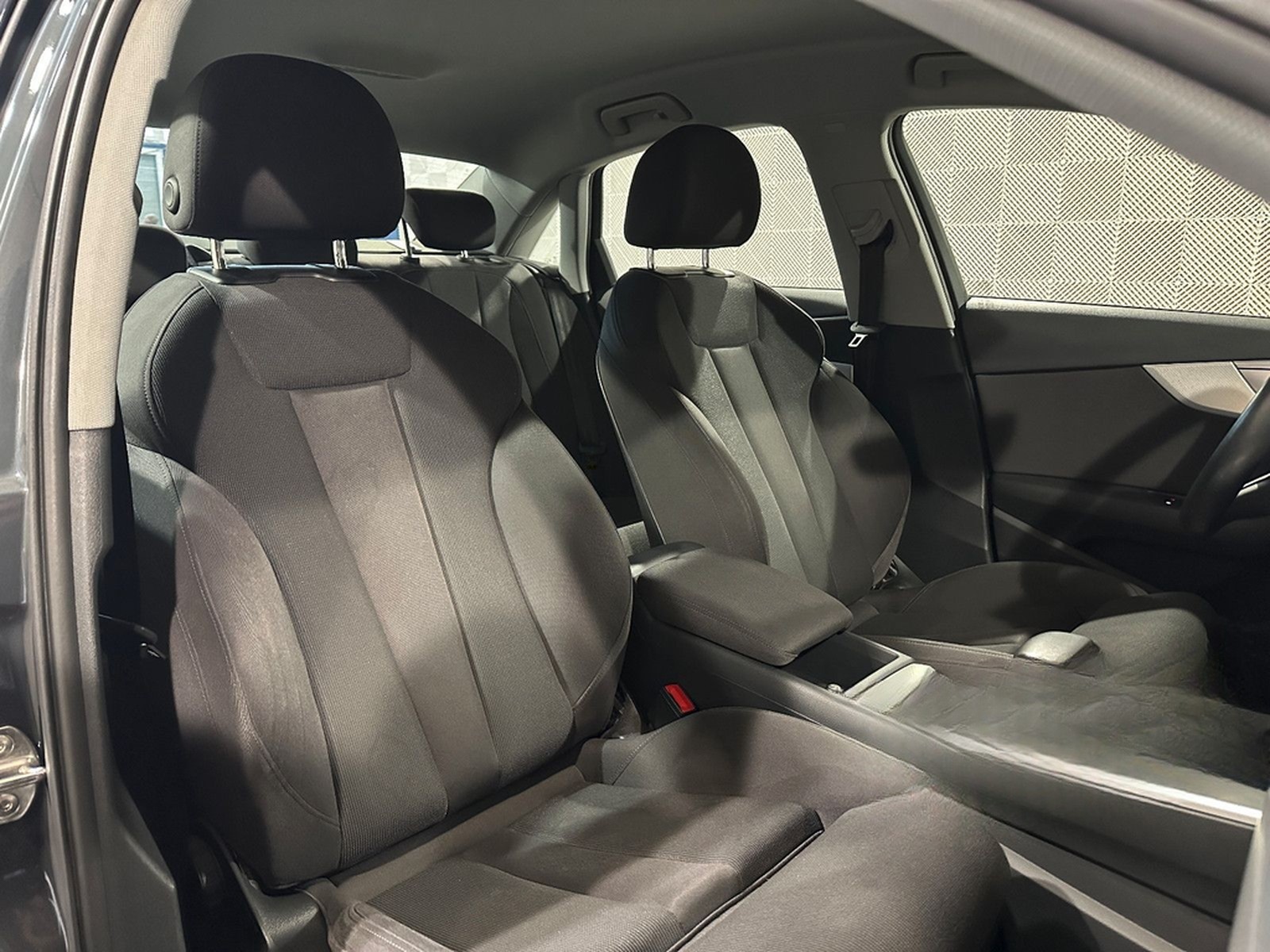 Audi A4 Lim. sport*ULTRA*BiXENON-NAV-PDC-SHZ-TEMPO foto 16